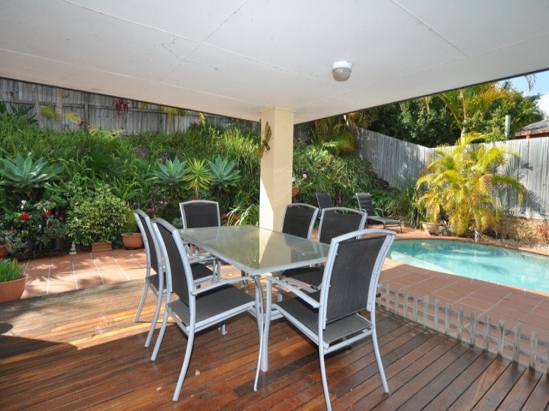 4 Farrer Court, Upper Coomera QLD 4209