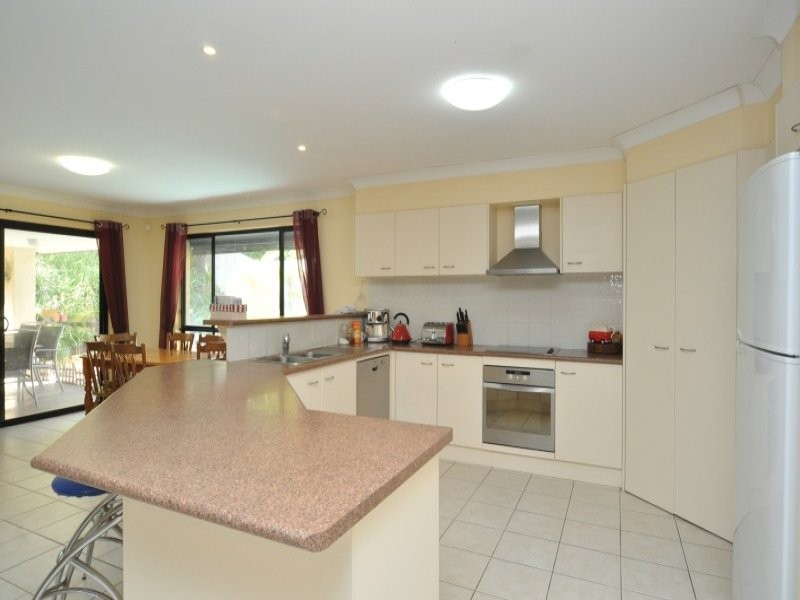 4 Farrer Court, Upper Coomera QLD 4209