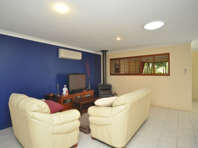 4 Farrer Court, Upper Coomera QLD 4209