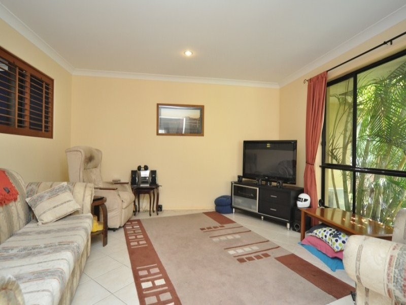 4 Farrer Court, Upper Coomera QLD 4209