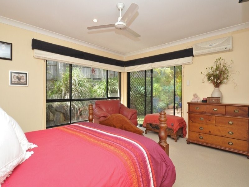 4 Farrer Court, Upper Coomera QLD 4209