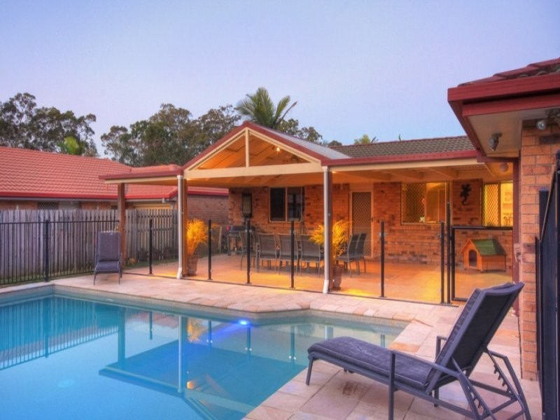 5 Pottinger Crescent, Oxenford QLD 4210