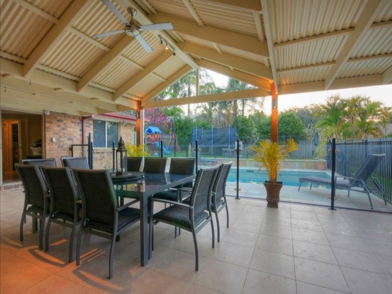 5 Pottinger Crescent, Oxenford QLD 4210