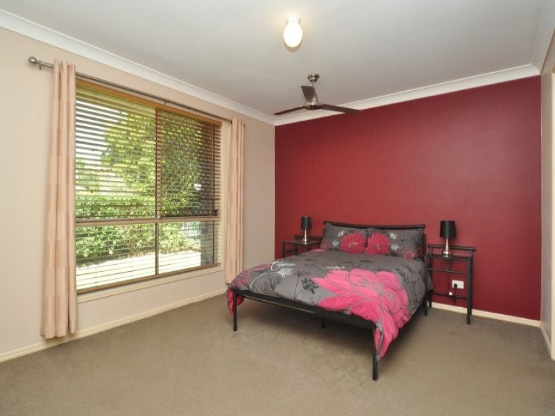 5 Pottinger Crescent, Oxenford QLD 4210