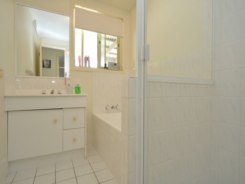 9 Weka Street, Oxenford QLD 4210