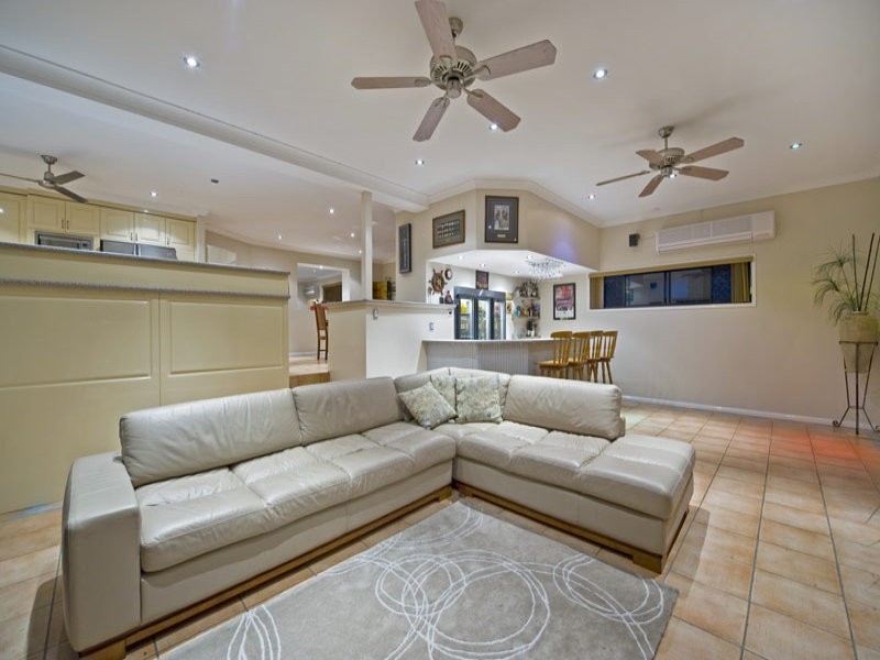 27 Lachlan Drive, Coomera QLD 4209