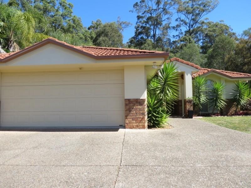 5 Dorchester Court, Oxenford QLD 4210