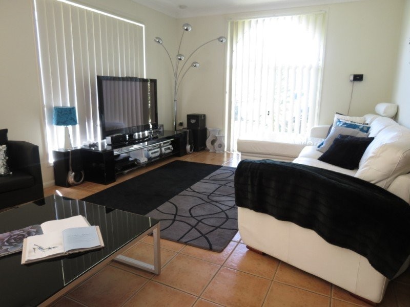 5 Dorchester Court, Oxenford QLD 4210