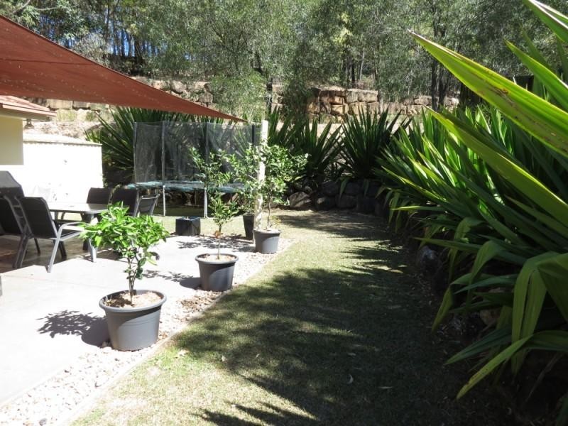 5 Dorchester Court, Oxenford QLD 4210