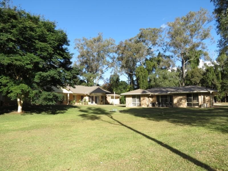54 Ruth Terrace, Oxenford QLD 4210