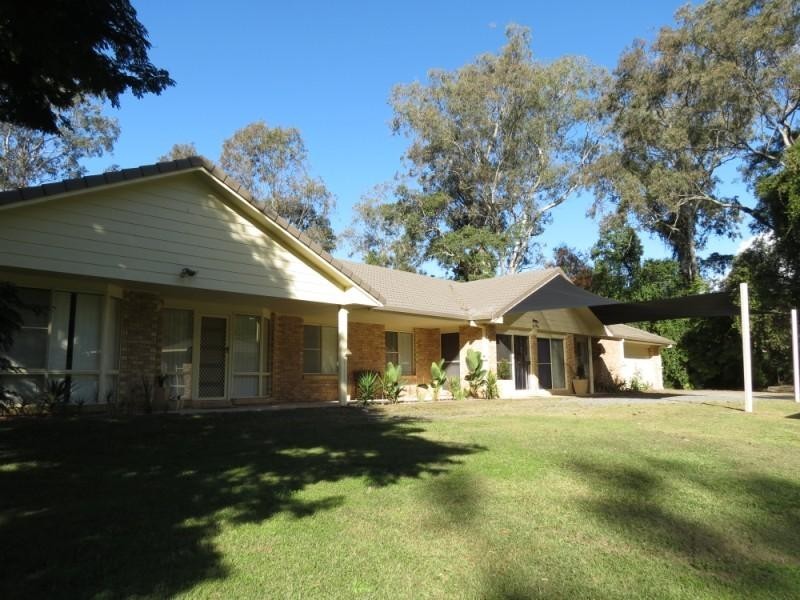 54 Ruth Terrace, Oxenford QLD 4210