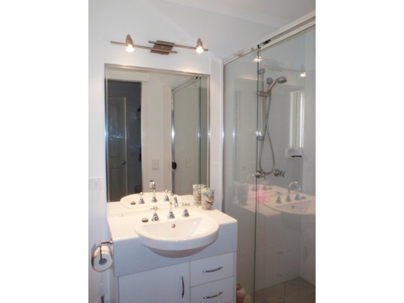 54 Ruth Terrace, Oxenford QLD 4210