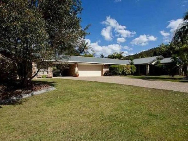 88 California Drive, Oxenford QLD 4210