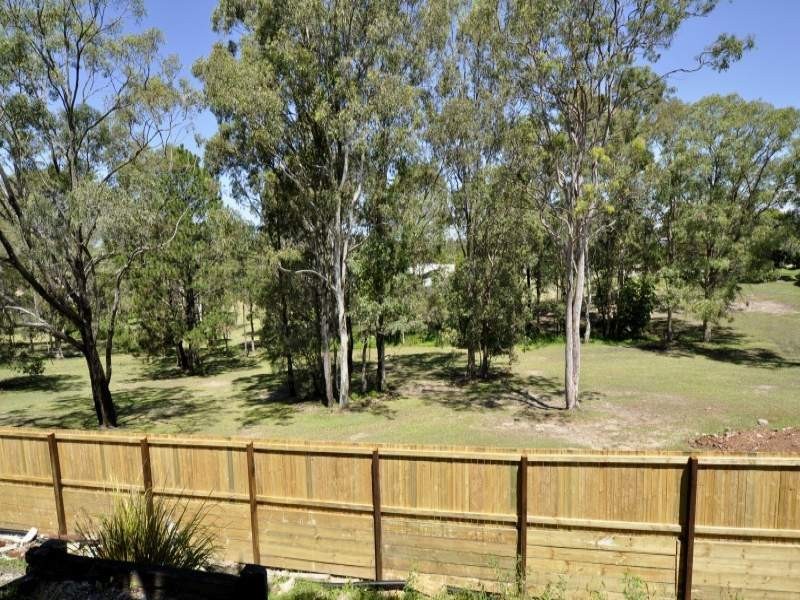 13 Armidale Crescent, Helensvale QLD 4212