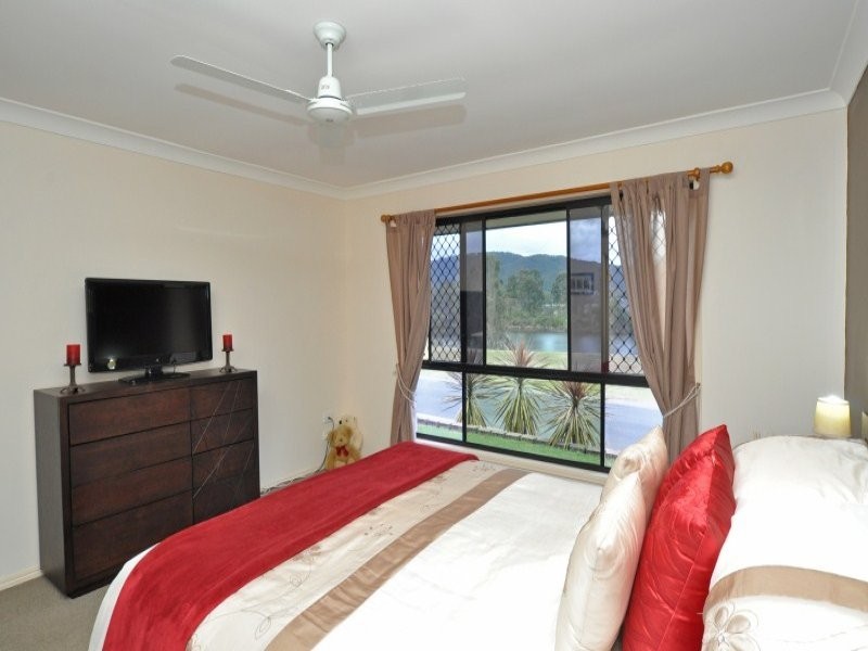 50 Graywillow Boulevarde, Oxenford QLD 4210