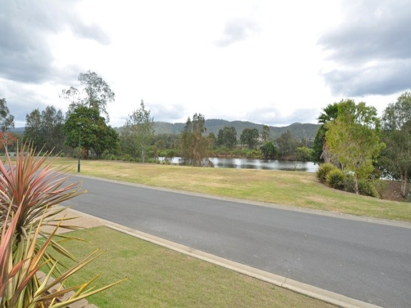 50 Graywillow Boulevarde, Oxenford QLD 4210