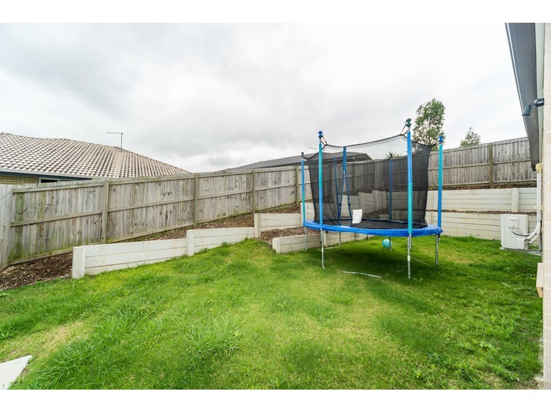 11 Cairnlea Drive, Pimpama QLD 4209