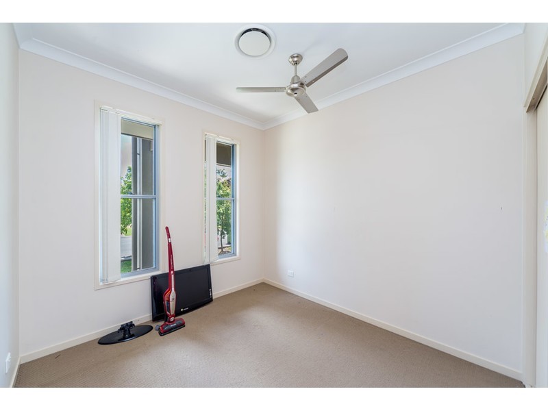 4 Settlers Avenue, Maudsland QLD 4210