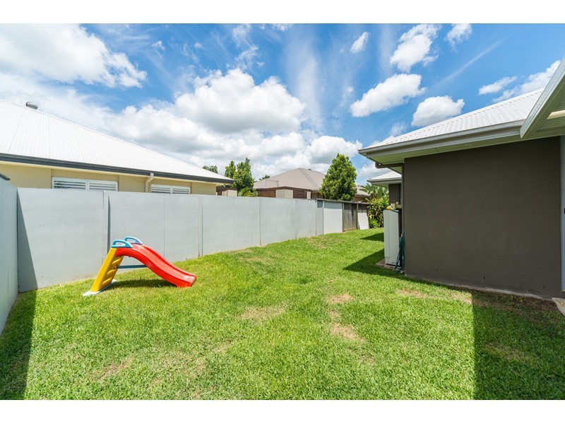 4 Settlers Avenue, Maudsland QLD 4210
