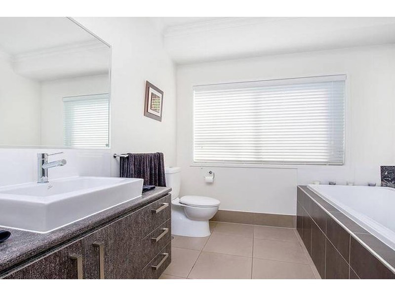 39 Pamphlet Lane, Coomera QLD 4209