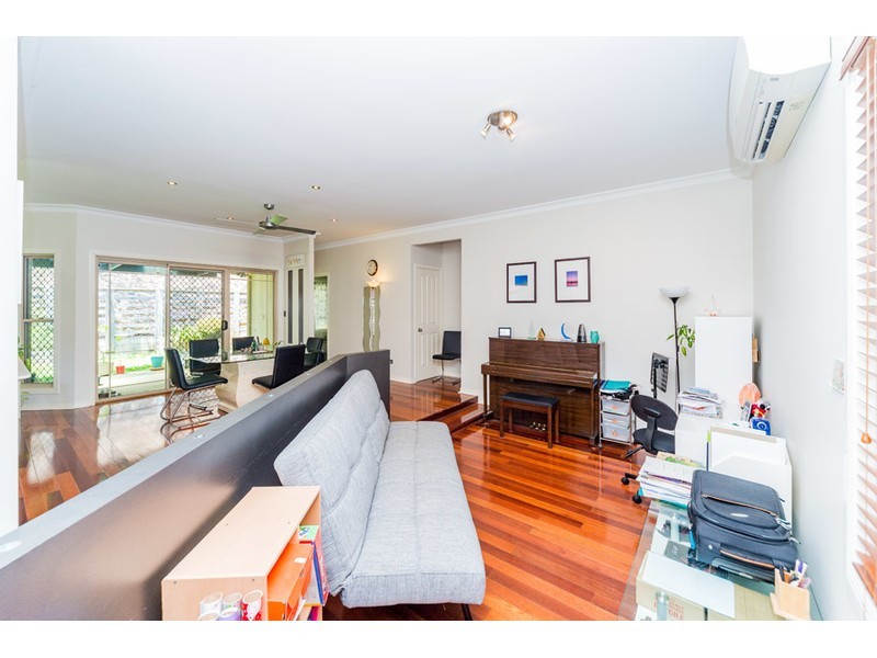 12 Winslow Court, Oxenford QLD 4210