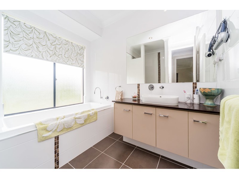 1 Macleay Circuit, Upper Coomera QLD 4209