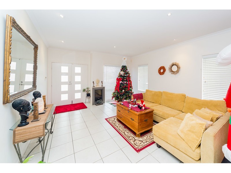 54 Brittany Drive, Oxenford QLD 4210