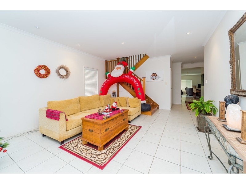 54 Brittany Drive, Oxenford QLD 4210