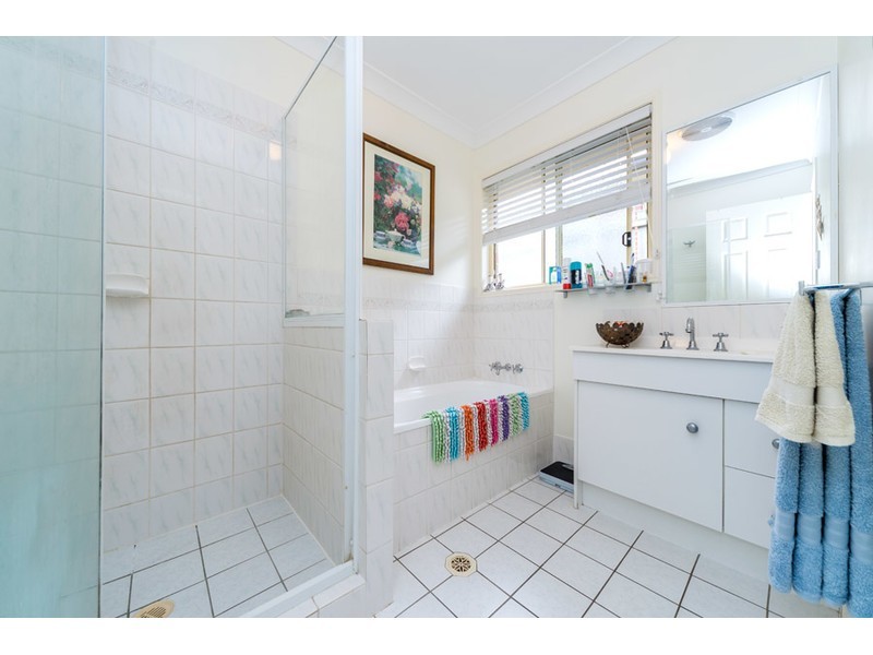 10 Guy Lane, Oxenford QLD 4210