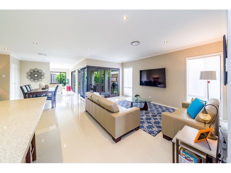 135 Riverstone Crossing, Maudsland QLD 4210