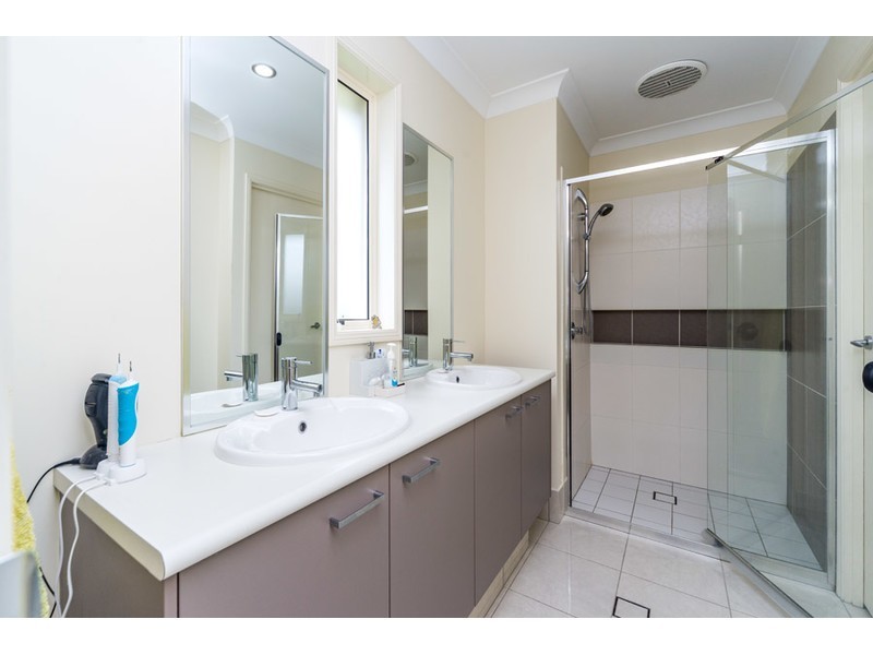 4 Macleay Circuit, Upper Coomera QLD 4209