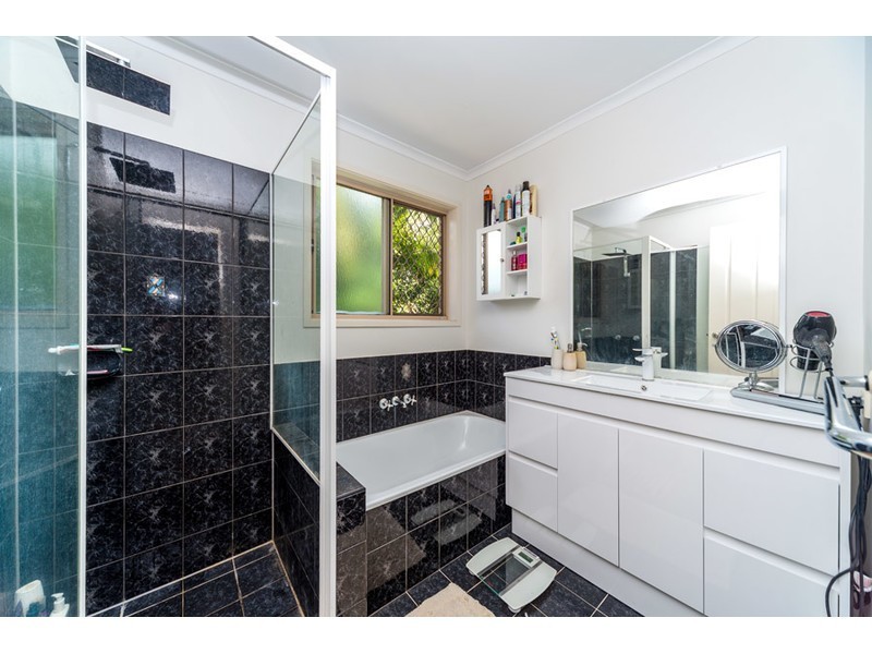14 Balranald Court, Helensvale QLD 4212