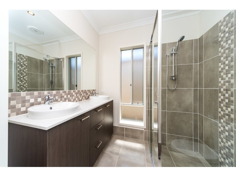 3 Saltwater Street, Pimpama QLD 4209