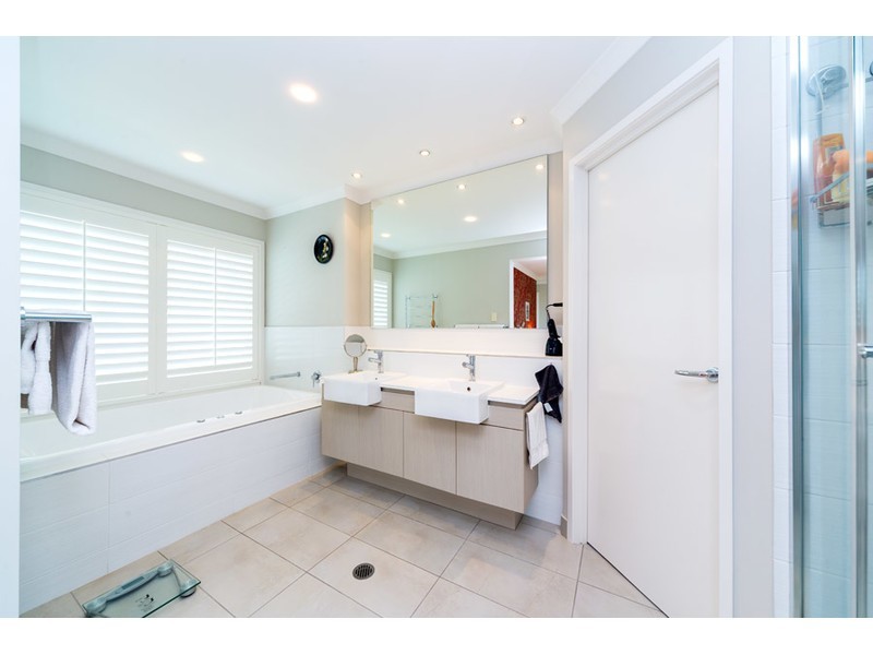 32 Stoney Creek Circuit, Ormeau QLD 4208