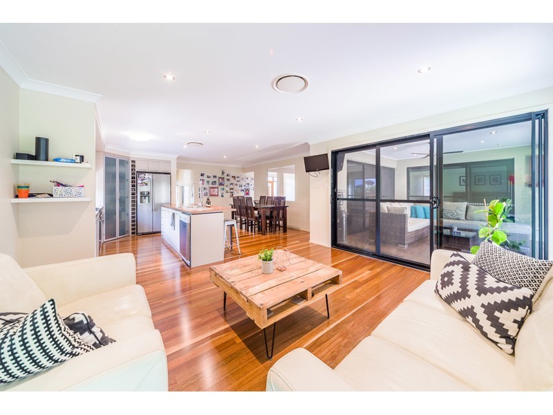 27 Candlebark Circuit, Upper Coomera QLD 4209