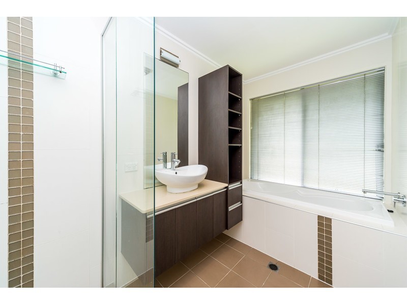 9/239 Brygon Creek Drive, Upper Coomera QLD 4209