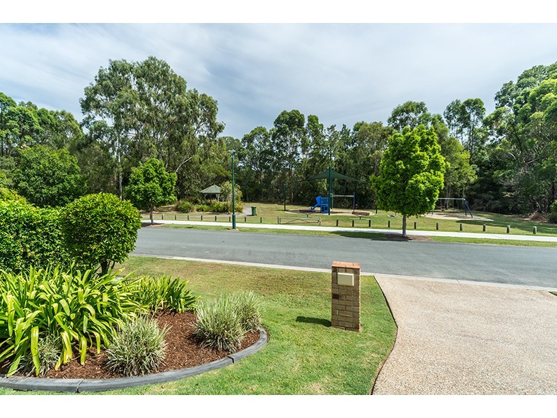 15 Matthews Crescent, Pimpama QLD 4209