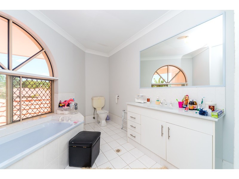 11/88 Cotlew Street East, Southport QLD 4215