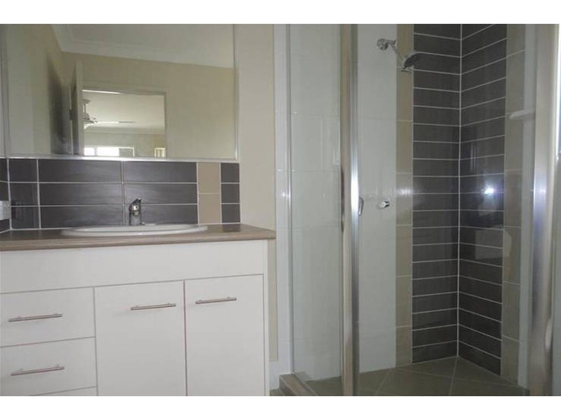27 Chrome Drive, Pimpama QLD 4209