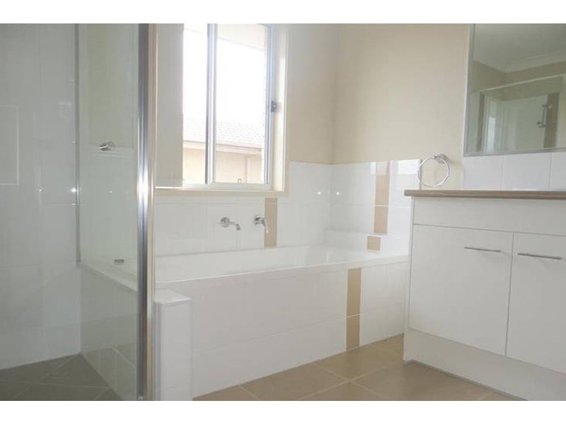 27 Chrome Drive, Pimpama QLD 4209