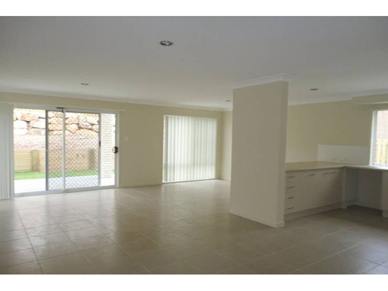 27 Chrome Drive, Pimpama QLD 4209