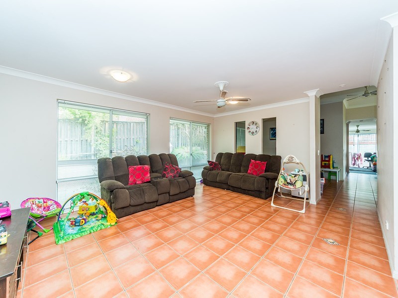 23 Pacific Pines Boulevard, Pacific Pines QLD 4211