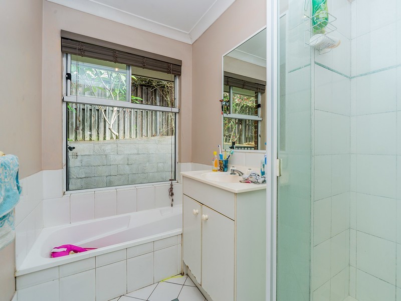 23 Pacific Pines Boulevard, Pacific Pines QLD 4211