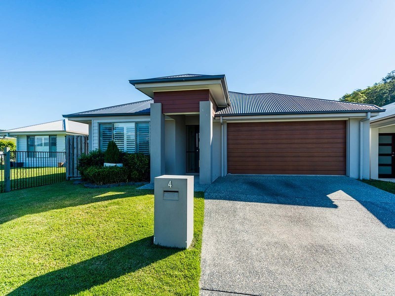 4 Summerstone Place, Maudsland QLD 4210
