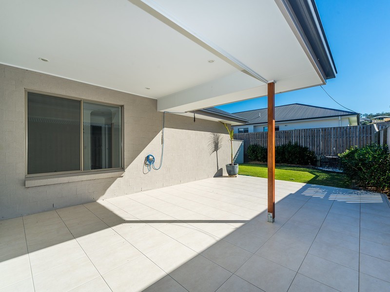 4 Summerstone Place, Maudsland QLD 4210