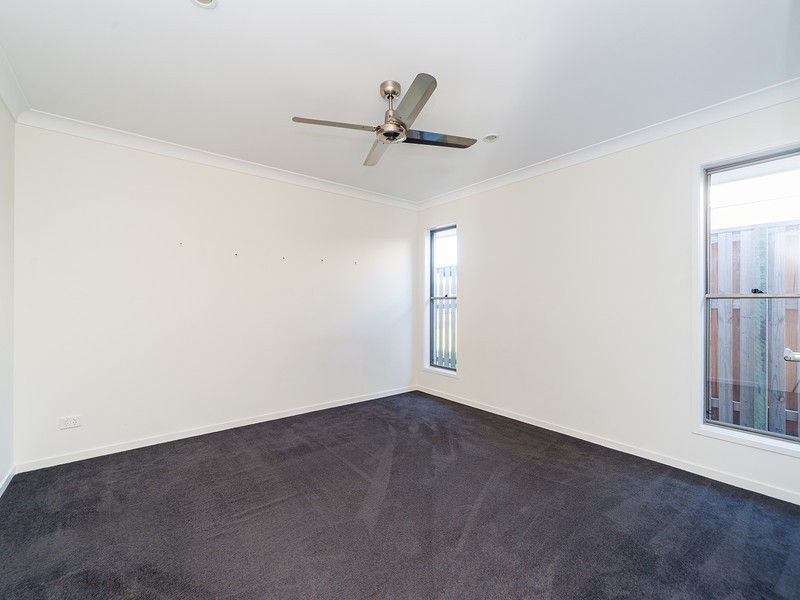 4 Summerstone Place, Maudsland QLD 4210