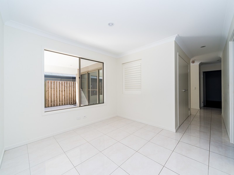 4 Summerstone Place, Maudsland QLD 4210
