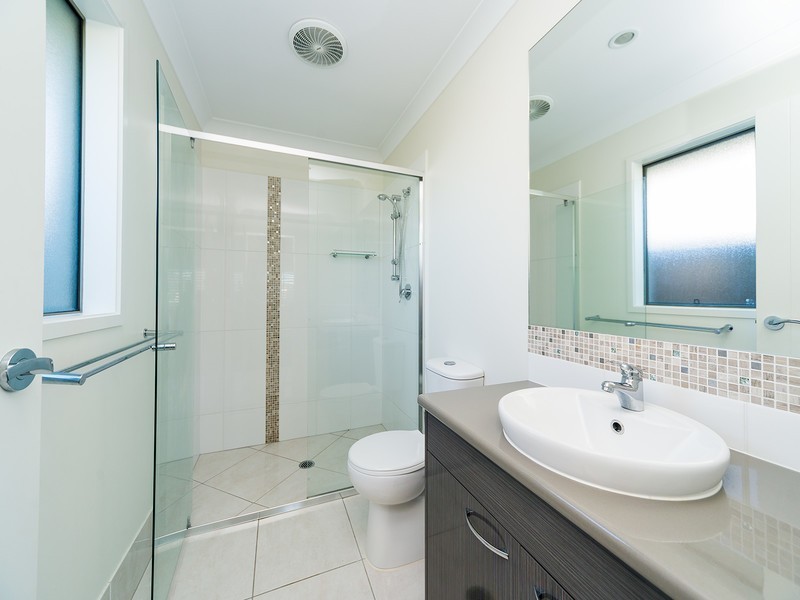 4 Summerstone Place, Maudsland QLD 4210