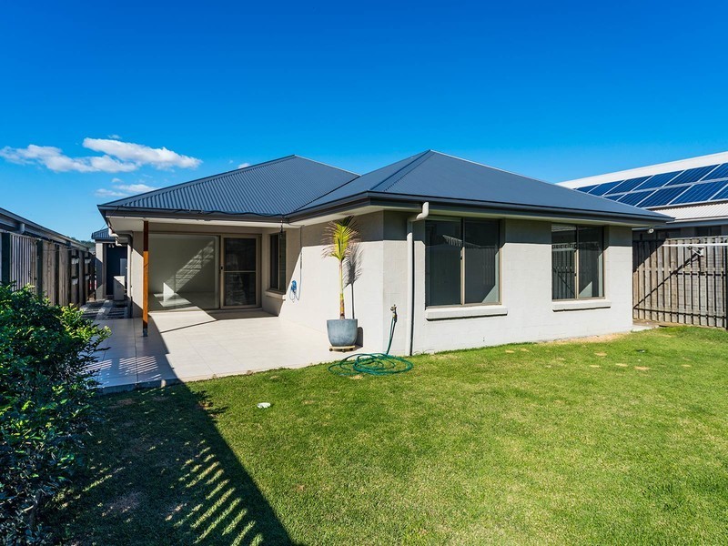4 Summerstone Place, Maudsland QLD 4210