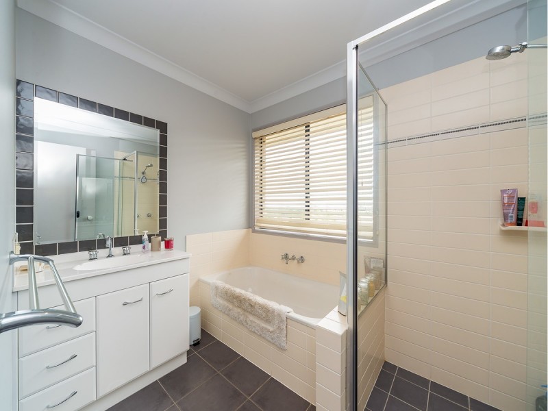 28 Sundew Crescent, Upper Coomera QLD 4209